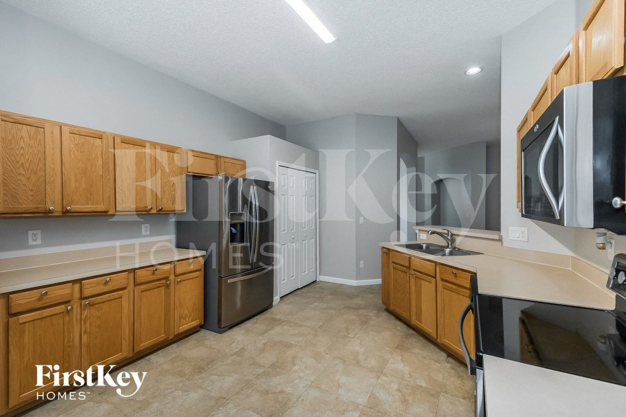 12105 Spindlewood Ct - Photo 7 of 15