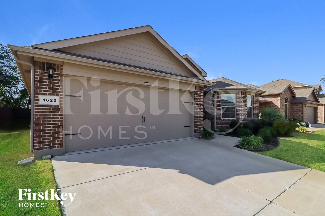1620 Berckmans Rd - Photo 2 of 15