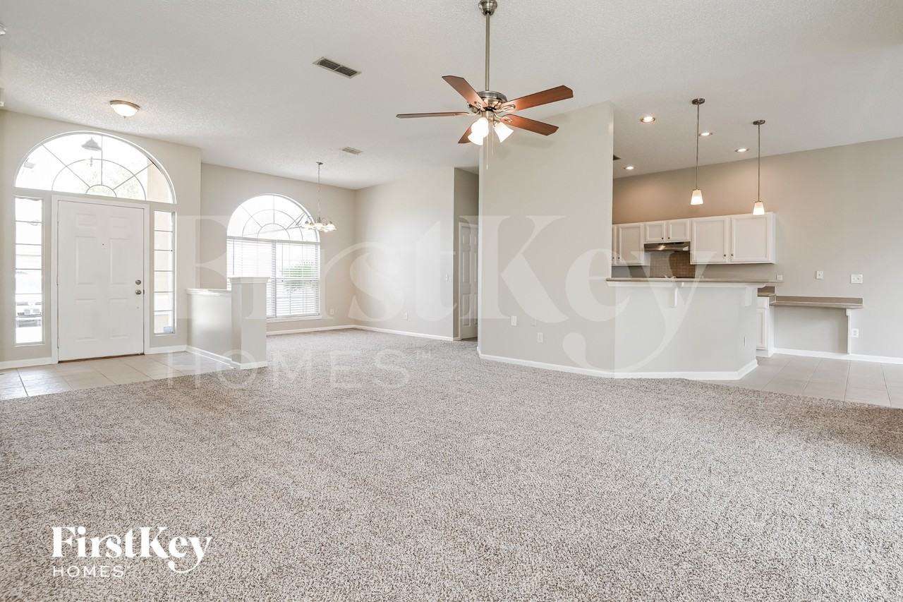 2352 Longmont Dr - Photo 3 of 16