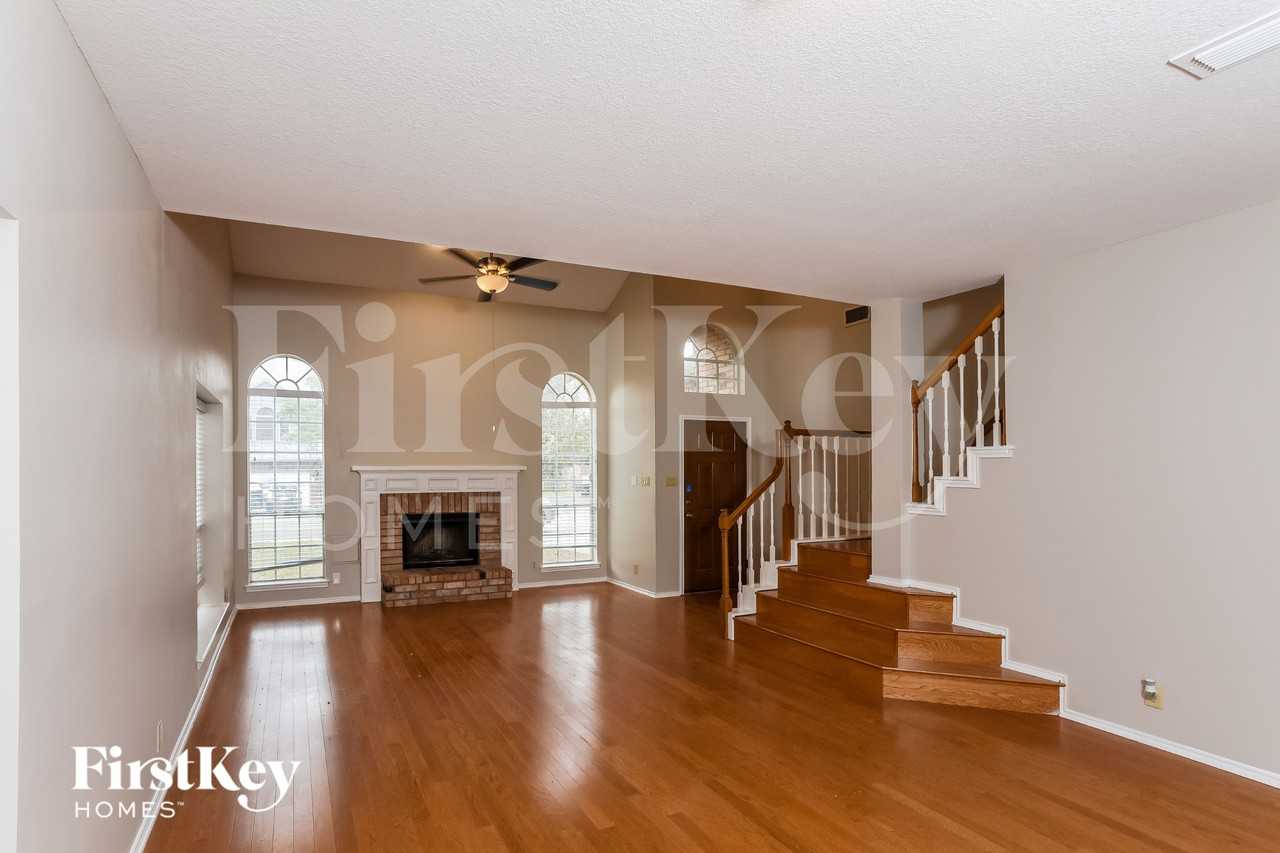 13710 Chittim Mdws - Photo 3 of 15