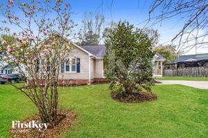 featured image of 1909 Red Oak Ln