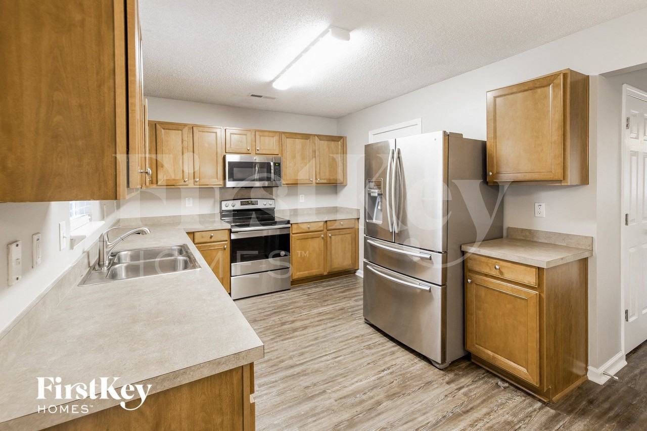 5102 Torrey Ln - Photo 7 of 15