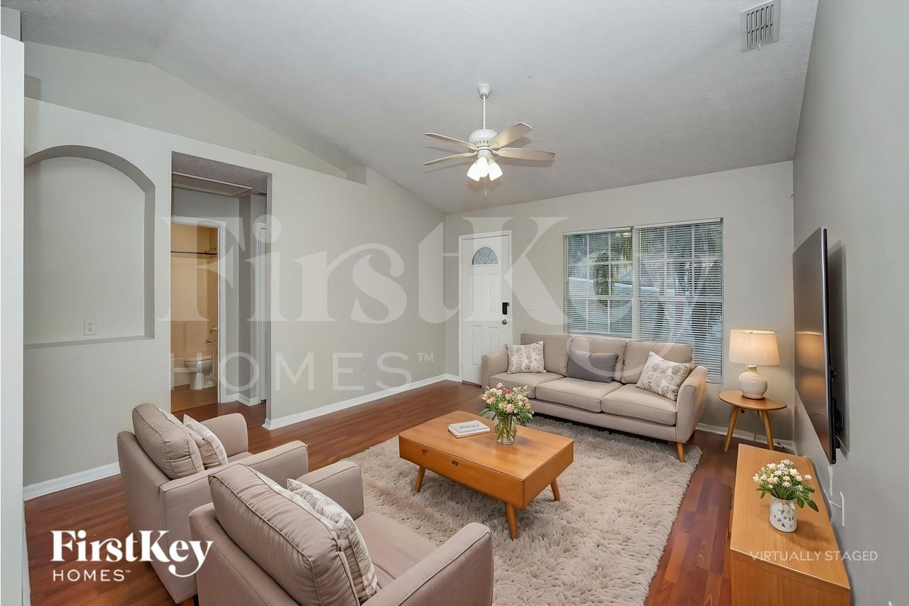 797 Chestnut Ave - Photo 4 of 20