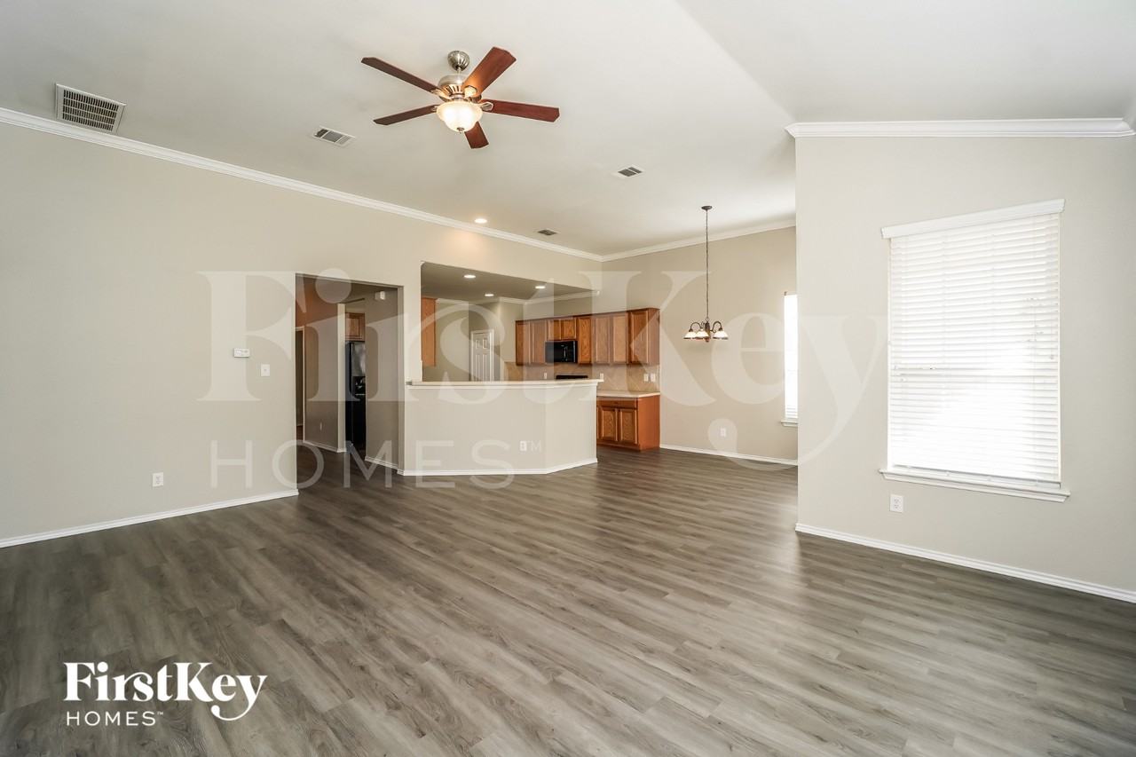 146 Bentwood Ranch Dr - Photo 4 of 16
