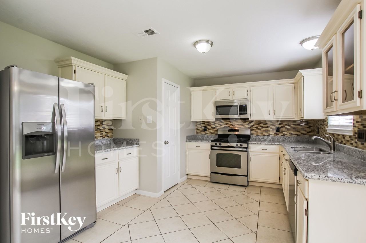 18030 June Forest Dr - Photo 7 of 16