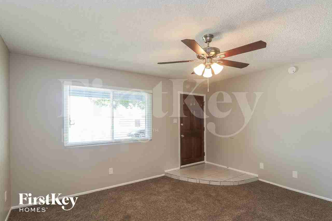 2604 E Boston St - Photo 2 of 15