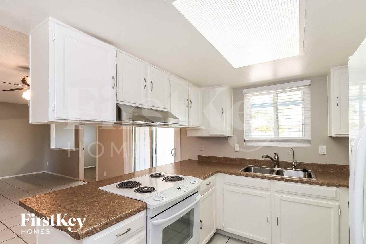 2604 E Boston St - Photo 7 of 15