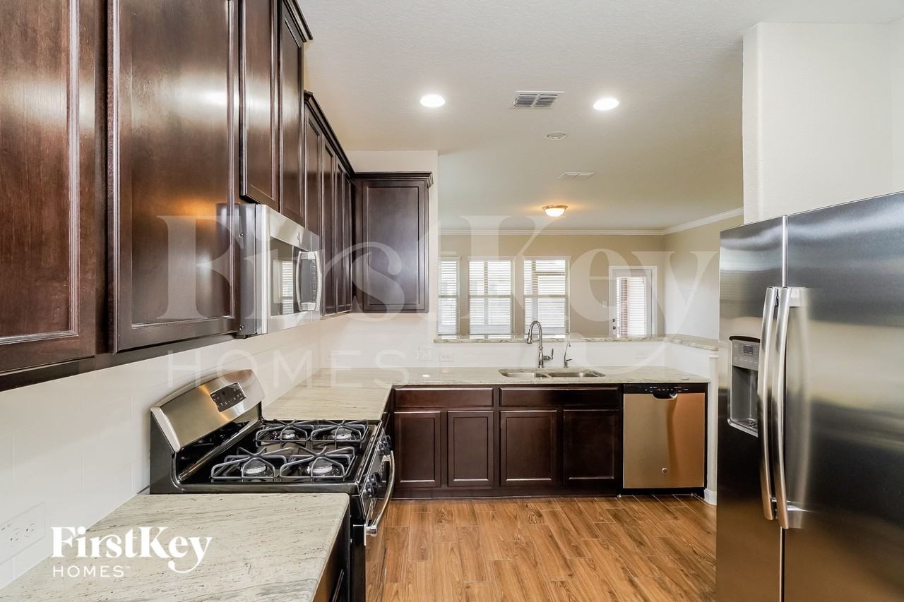 13206 Frio Parke - Photo 6 of 16
