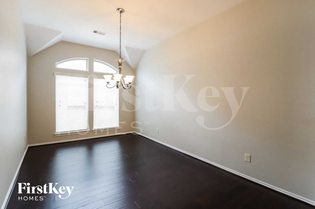 26122 Serenity Oaks Dr - Photo 4 of 15