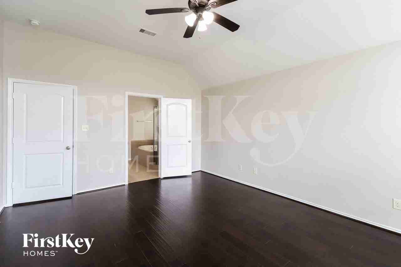 26122 Serenity Oaks Dr - Photo 7 of 15
