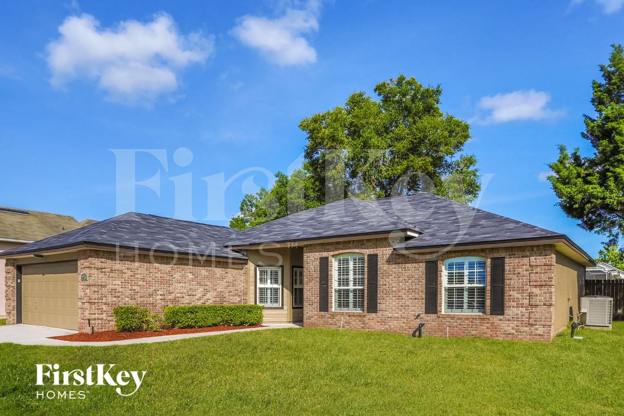 1913 Belhaven Dr - Photo 2 of 16