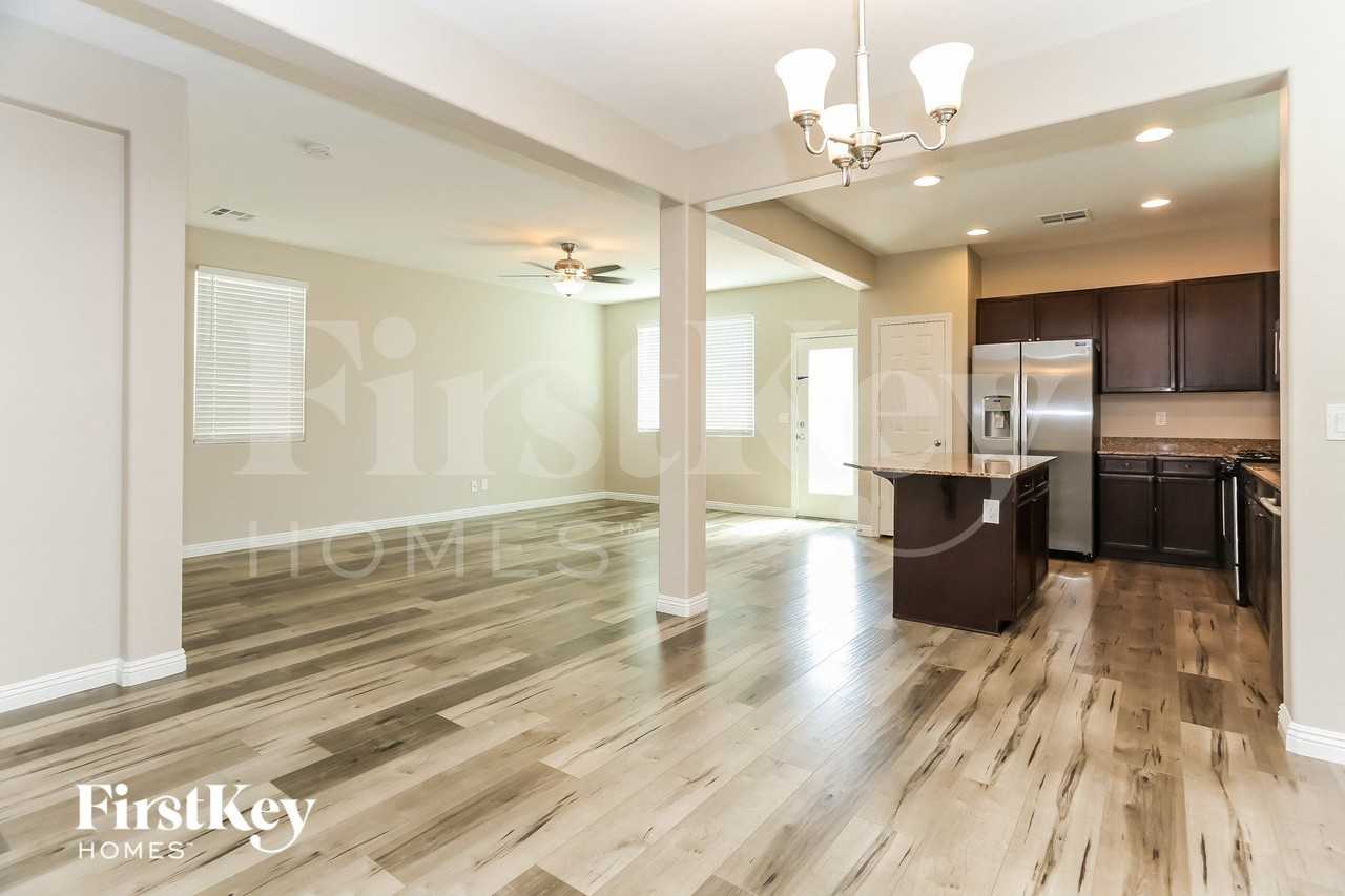 7736 Ashby Gate St - Photo 3 of 15