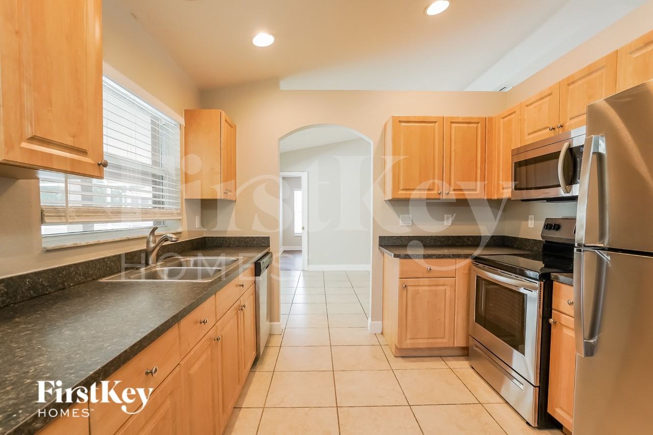4129 Jacaranda Pkwy W - Photo 5 of 16