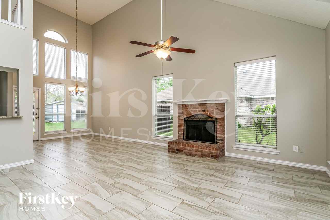 3083 Wildflower Way - Photo 2 of 16
