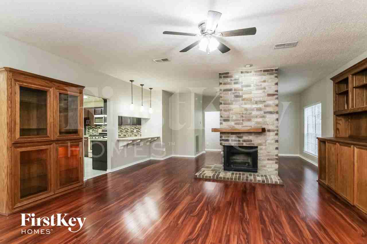 123 S Village Knoll Cir - Photo 3 of 15