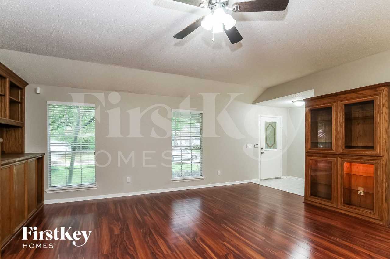 123 S Village Knoll Cir - Photo 4 of 15