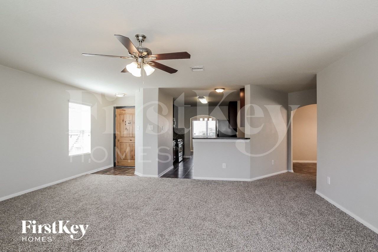 5046 Dappled Grove Trl - Photo 4 of 15