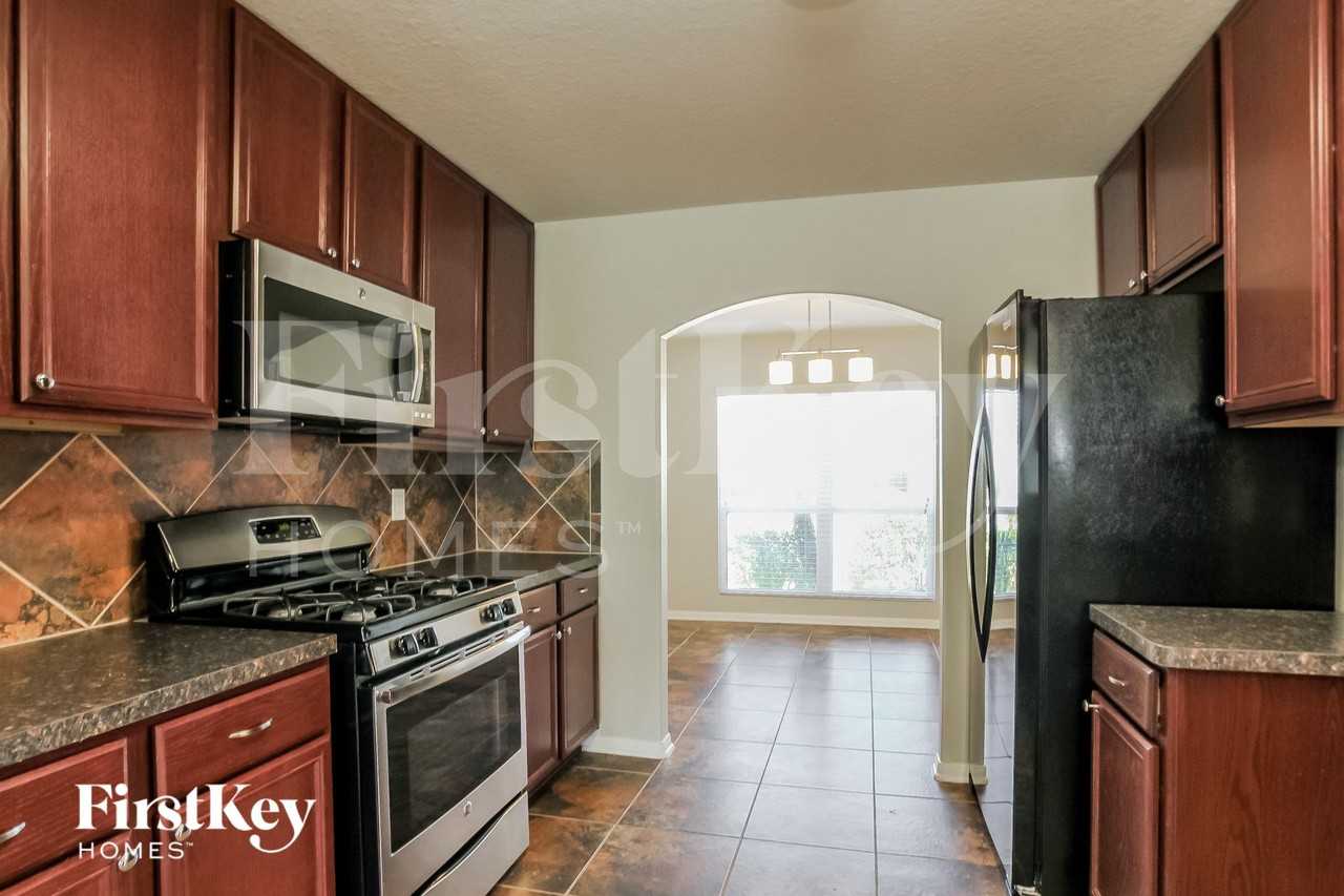 5046 Dappled Grove Trl - Photo 6 of 15