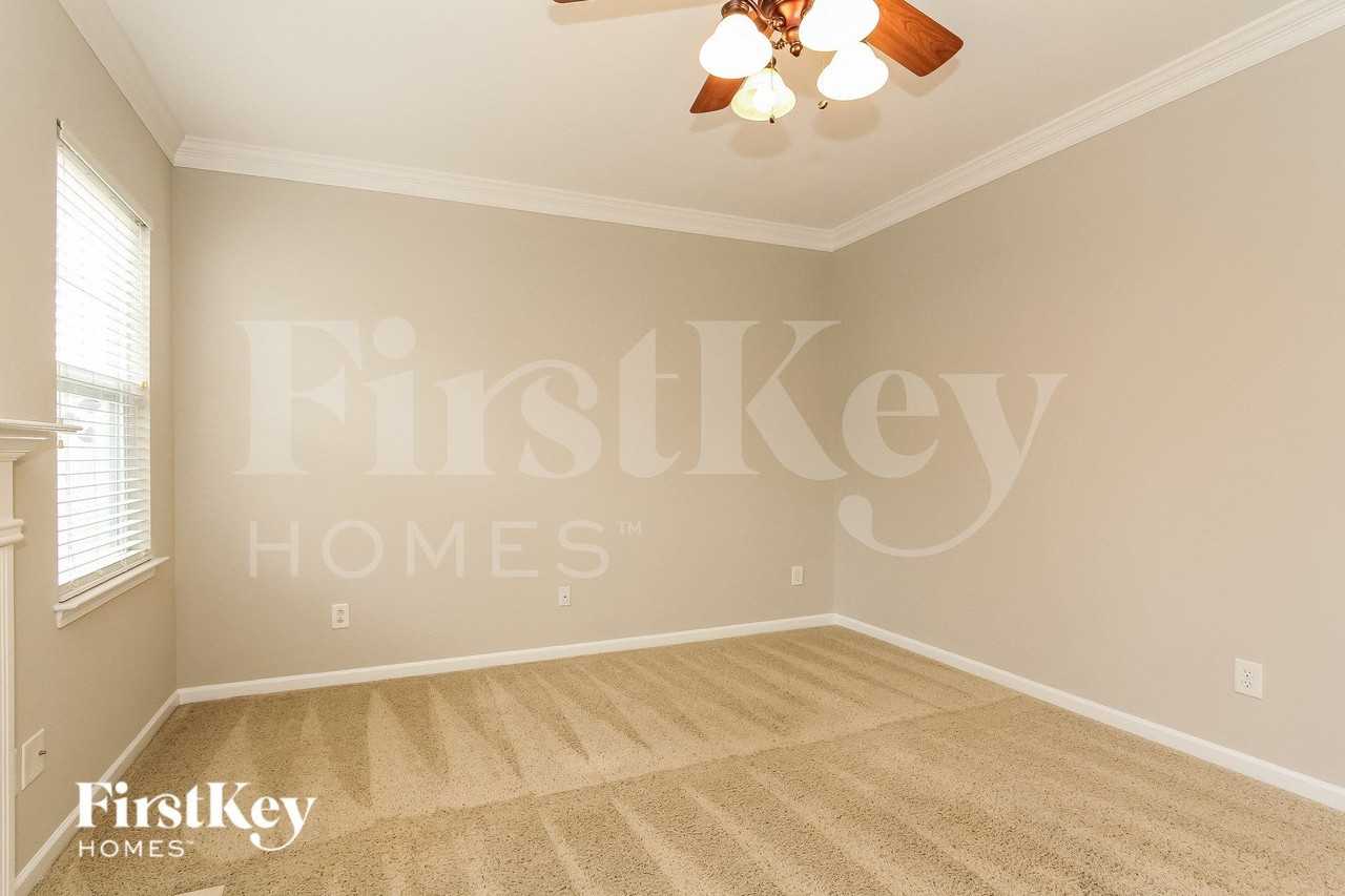 13540 Aldenbrook Dr - Photo 3 of 14