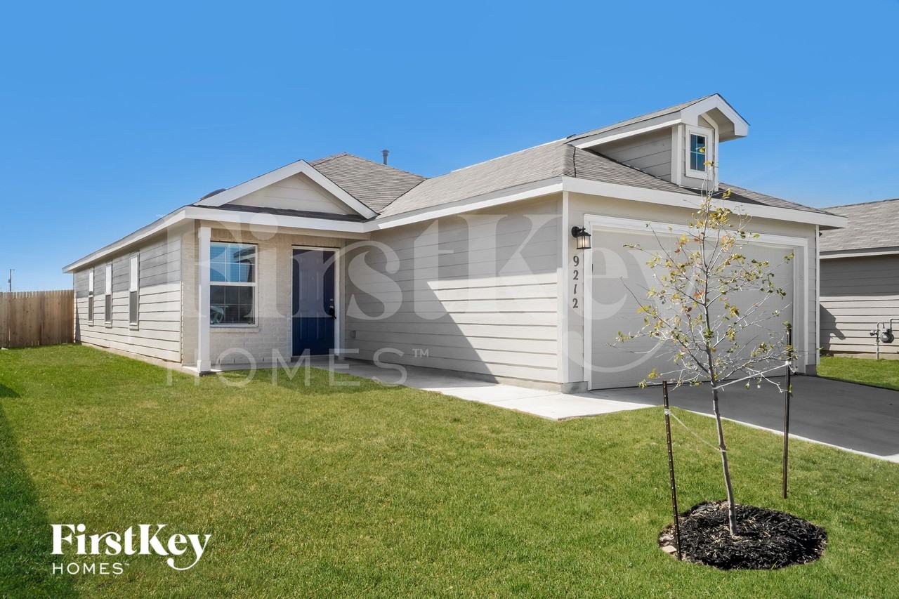 9211 Griffith Run - Photo 2 of 16