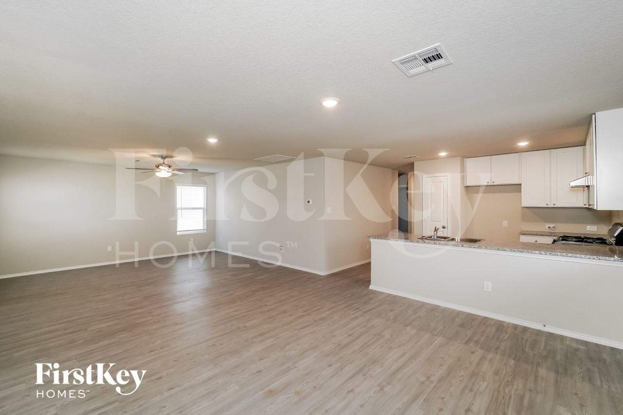9211 Griffith Run - Photo 5 of 16