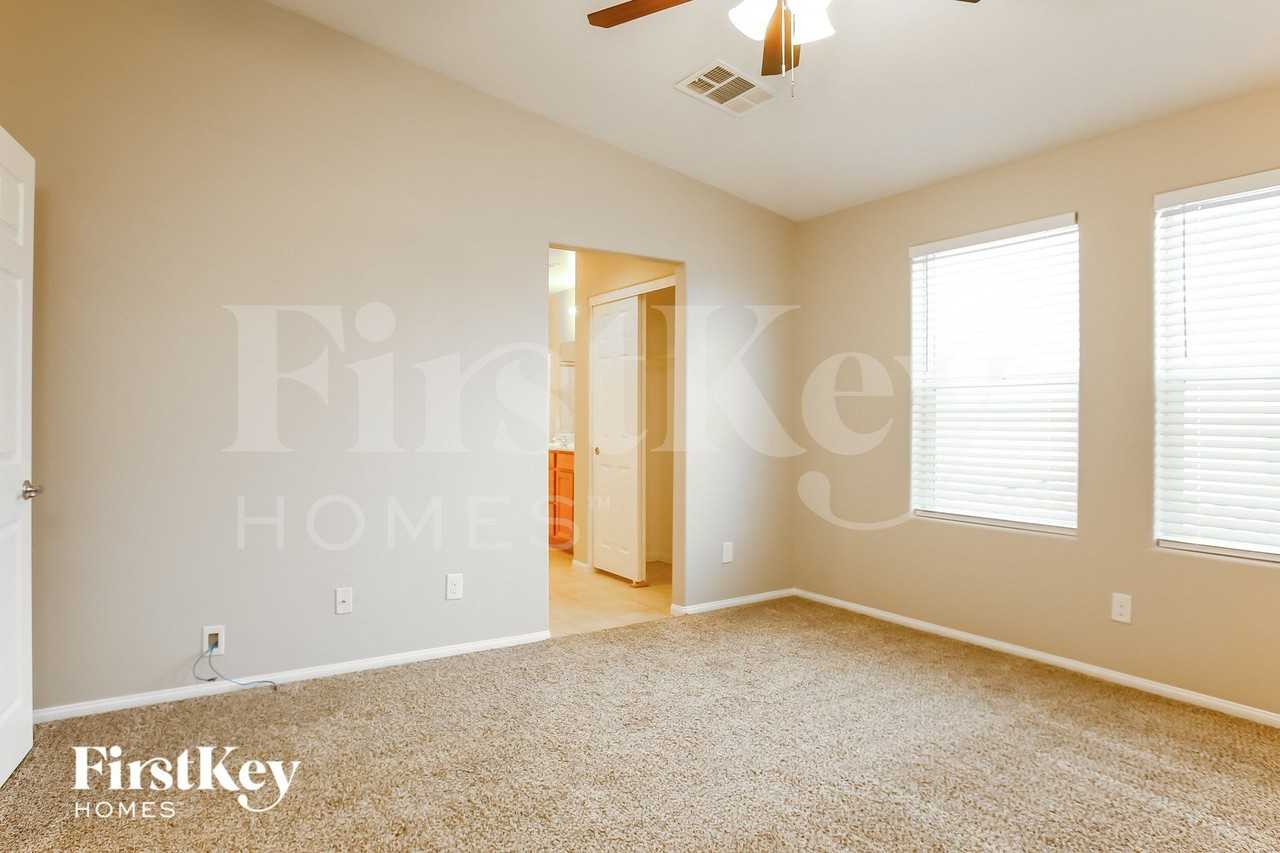 10236 Ruggles Mansion Ave - Photo 7 of 15