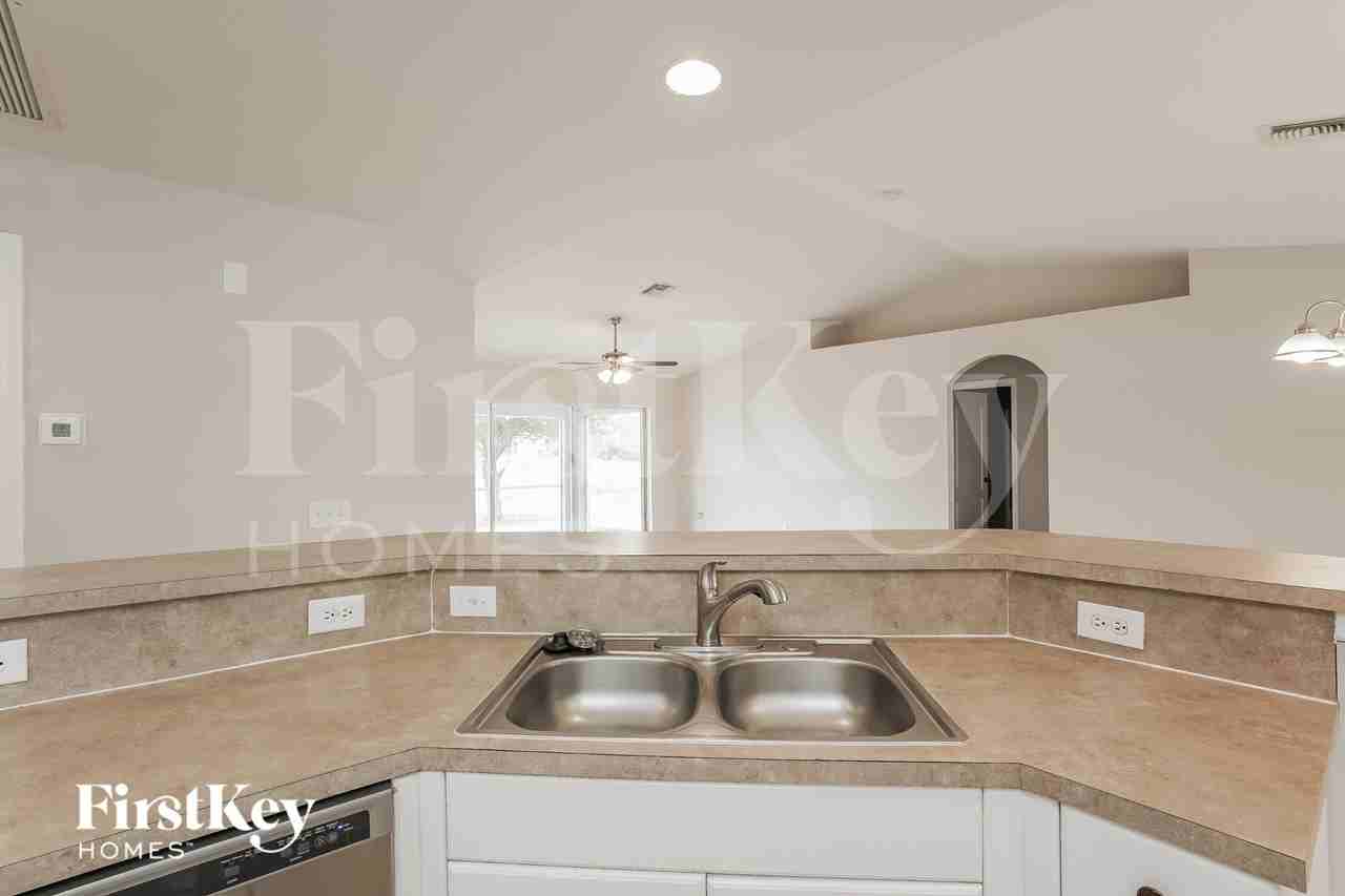 2908 51st St Sw - Photo 5 of 16