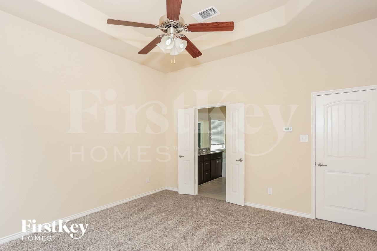 921 Lake Cypress Ln - Photo 6 of 16