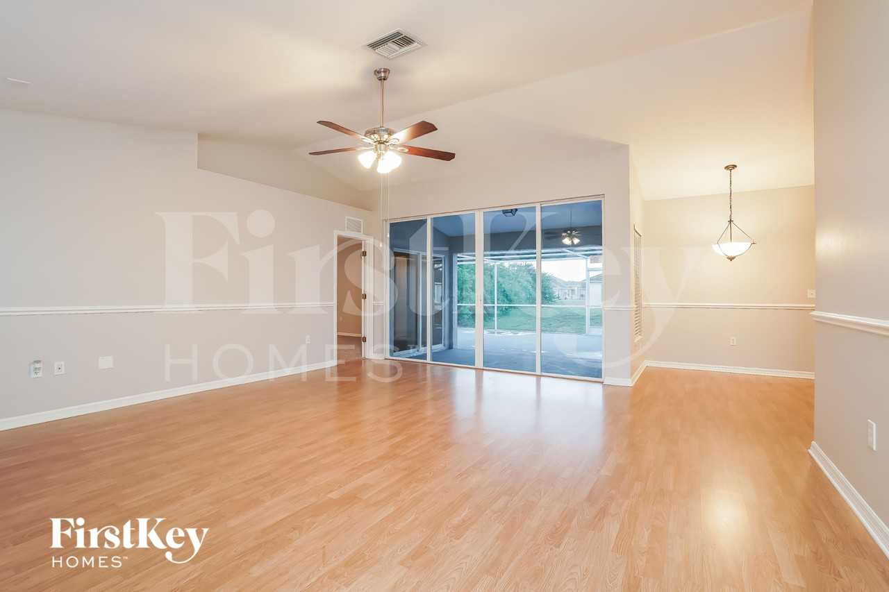 5003 Barth St - Photo 2 of 16