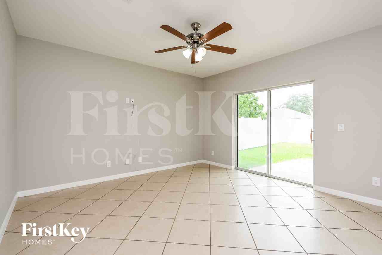 4748 Rockvale Dr - Photo 3 of 16