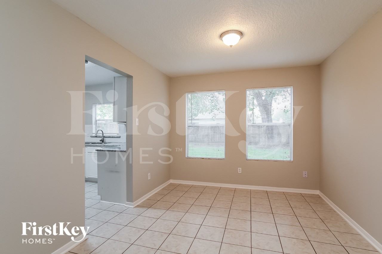 947 Leadenhall Cir - Photo 5 of 16