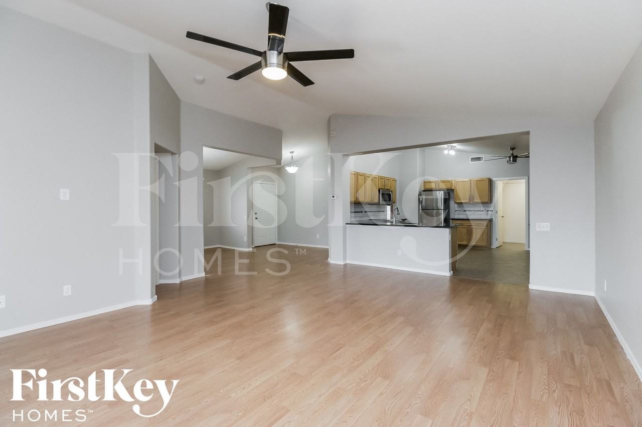 8634 E Natal Ave - Photo 3 of 15