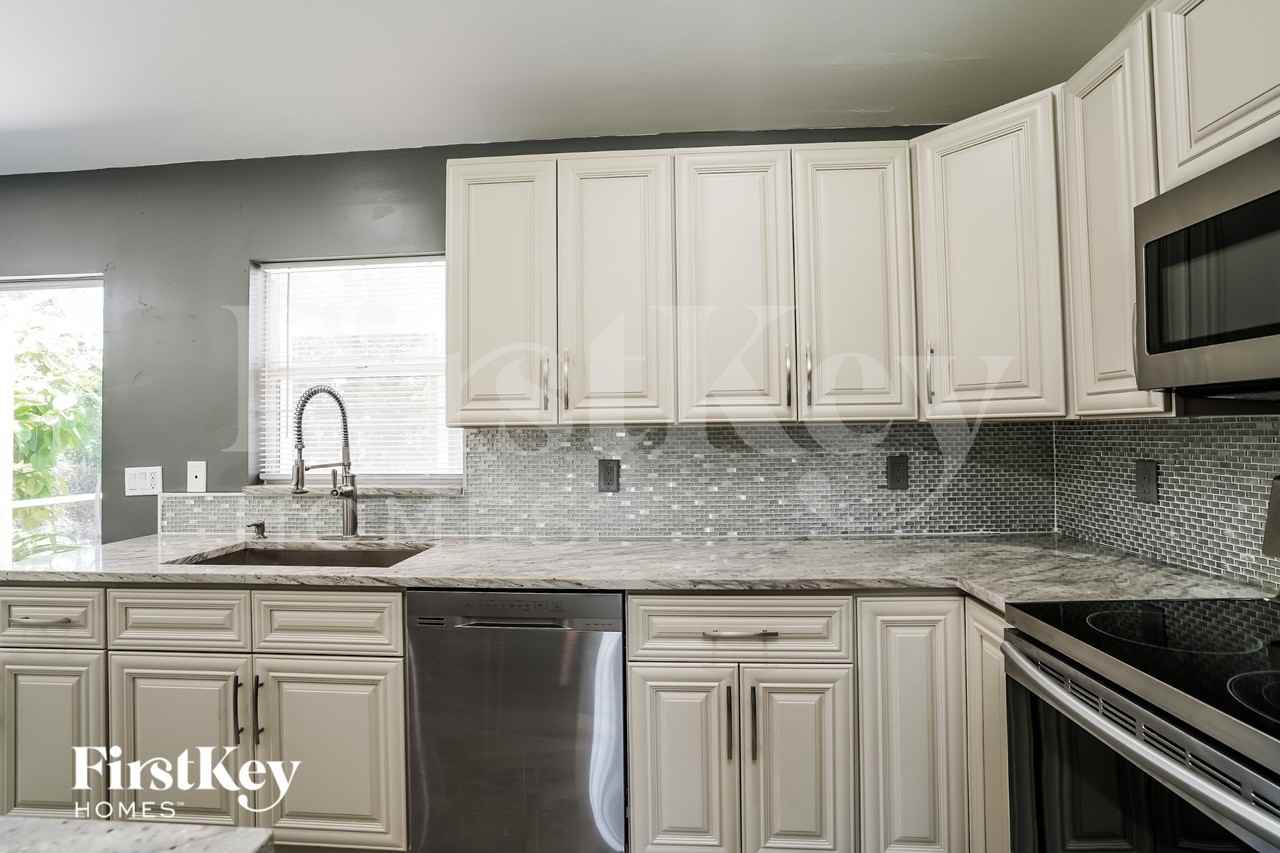 8451 Caloosa Rd - Photo 6 of 16