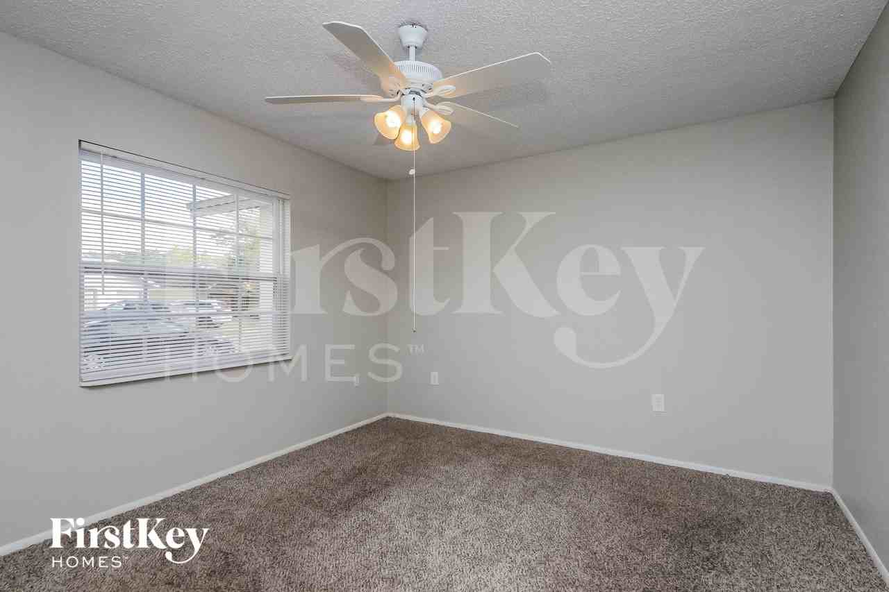 812 Whisper Lake Ct - Photo 7 of 15