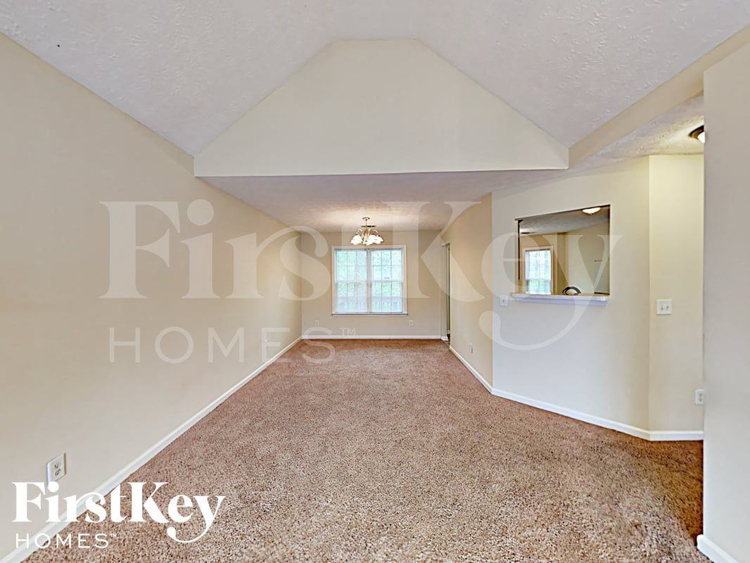 8012 Mustang Ln - Photo 3 of 17