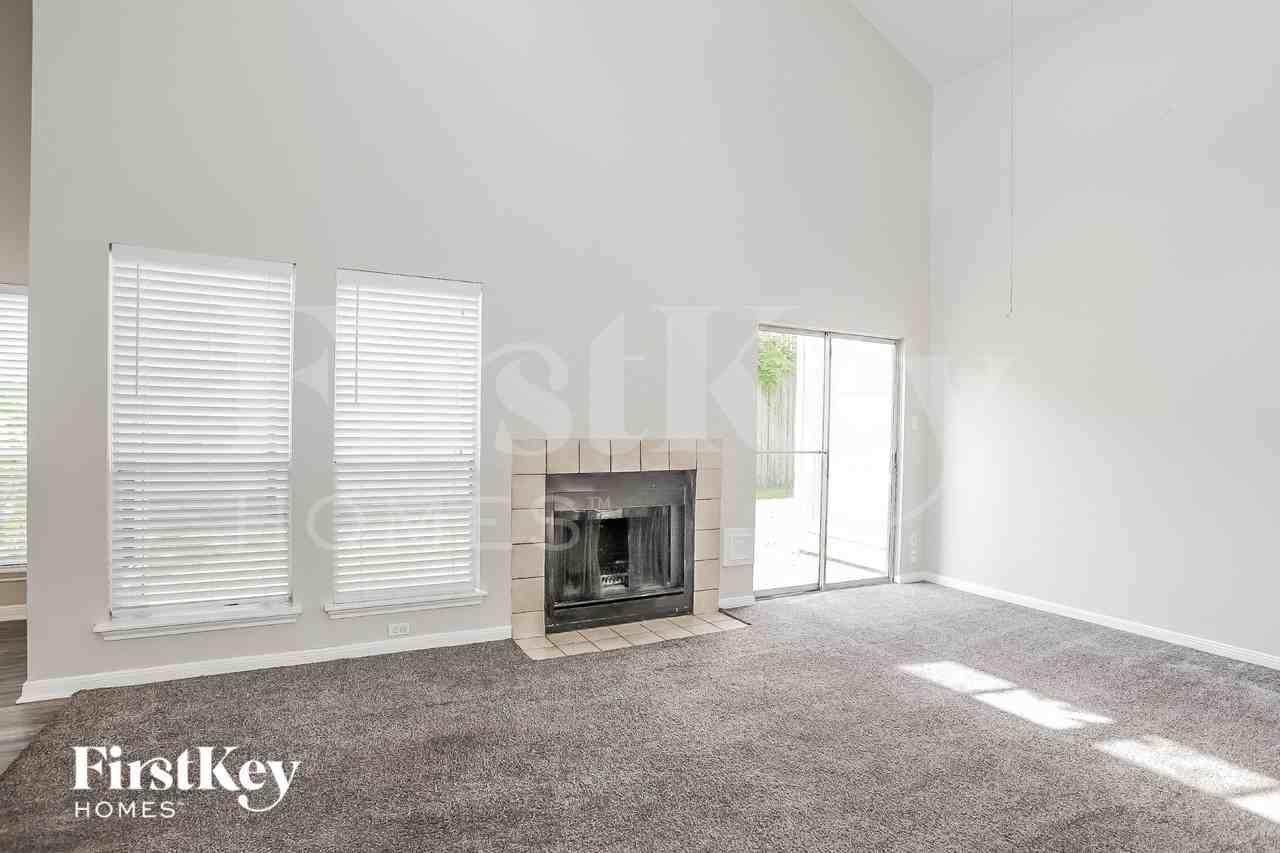 7610 San Benito Dr - Photo 2 of 16