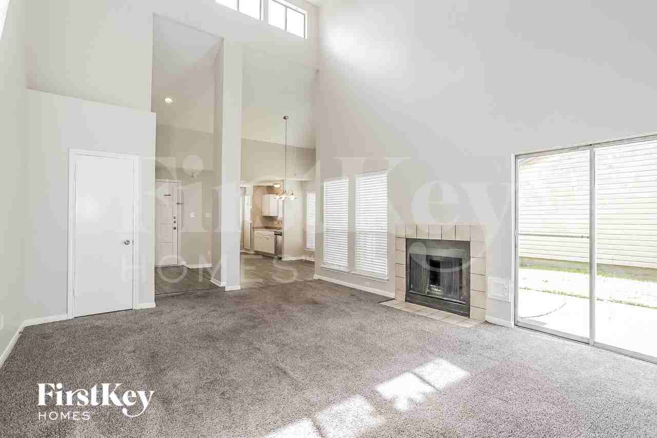 7610 San Benito Dr - Photo 3 of 16