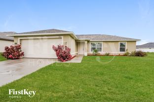 703 Sw 13th Ter - Photo 1 of 1