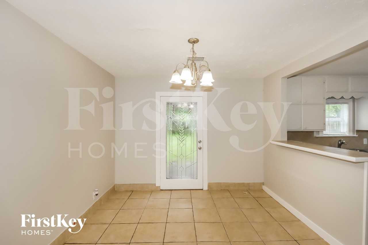 701 22nd Ave N - Photo 5 of 16