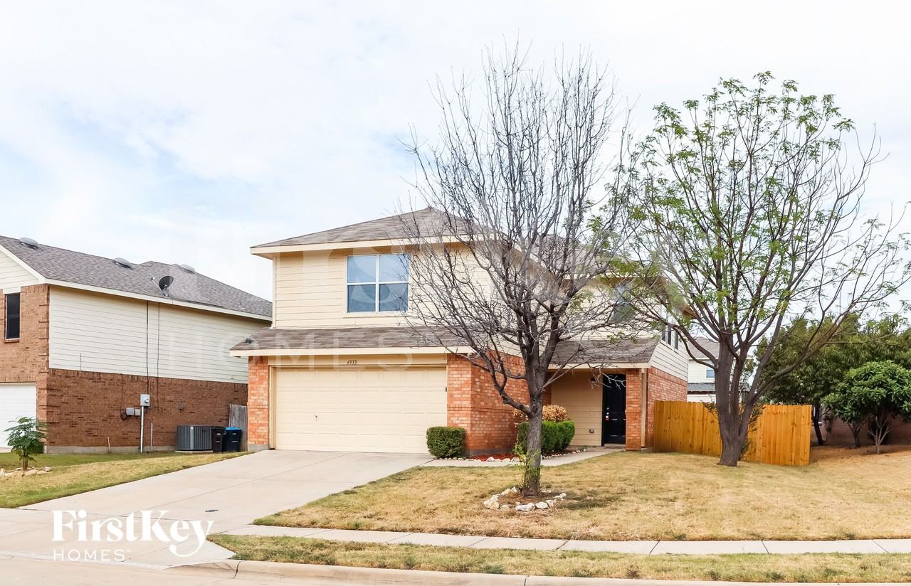 6933 Meadow Way Ln - Photo 2 of 16