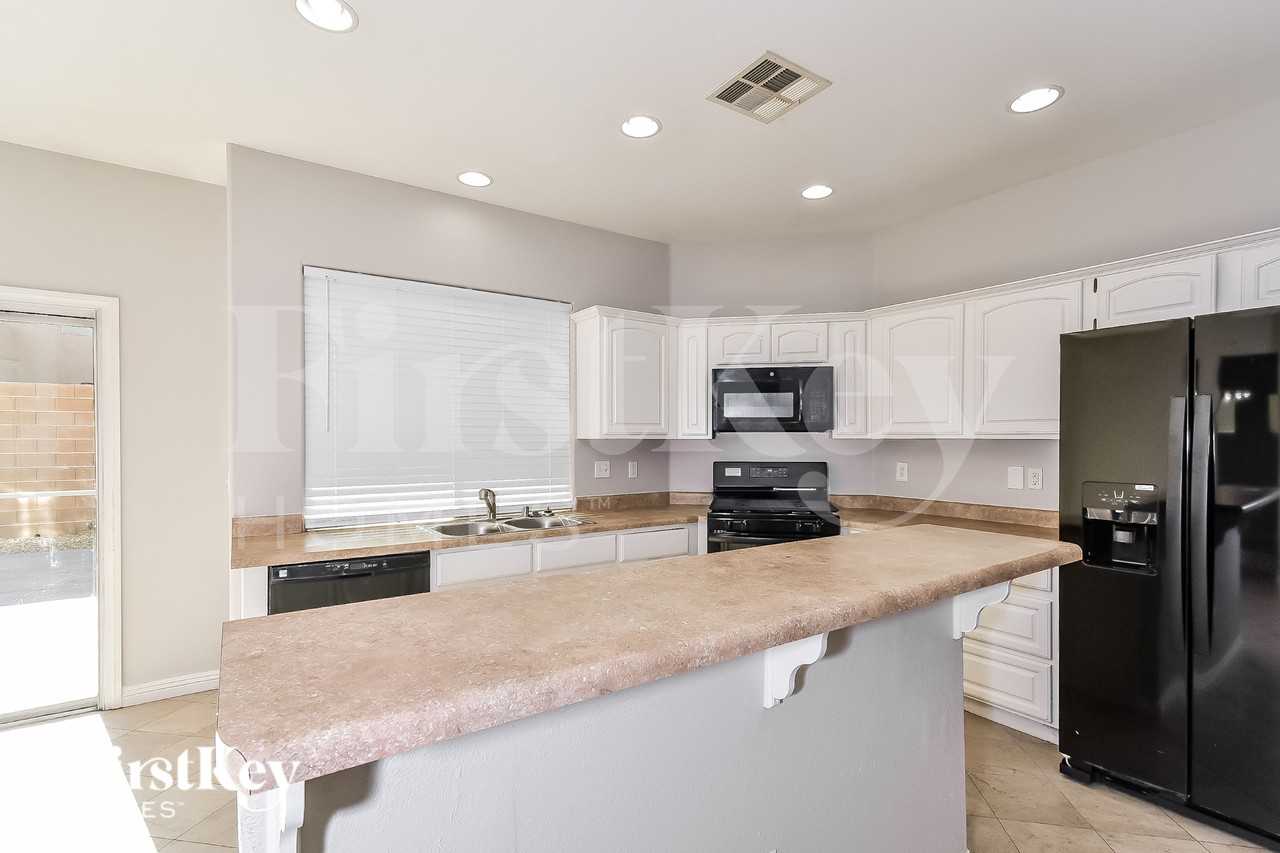 6341 Heather Creek Pl - Photo 6 of 16
