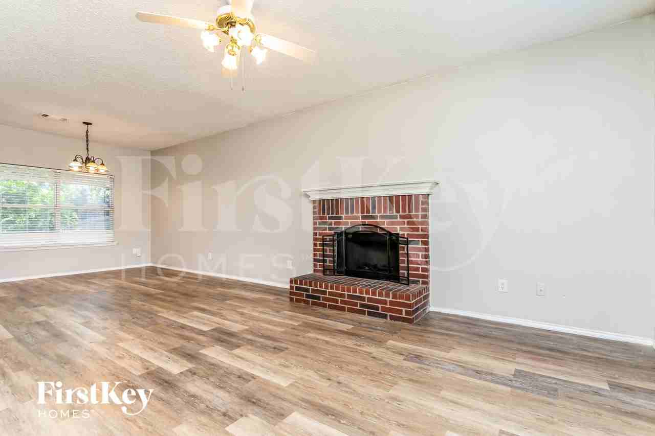 530 Alameda Ave - Photo 2 of 16