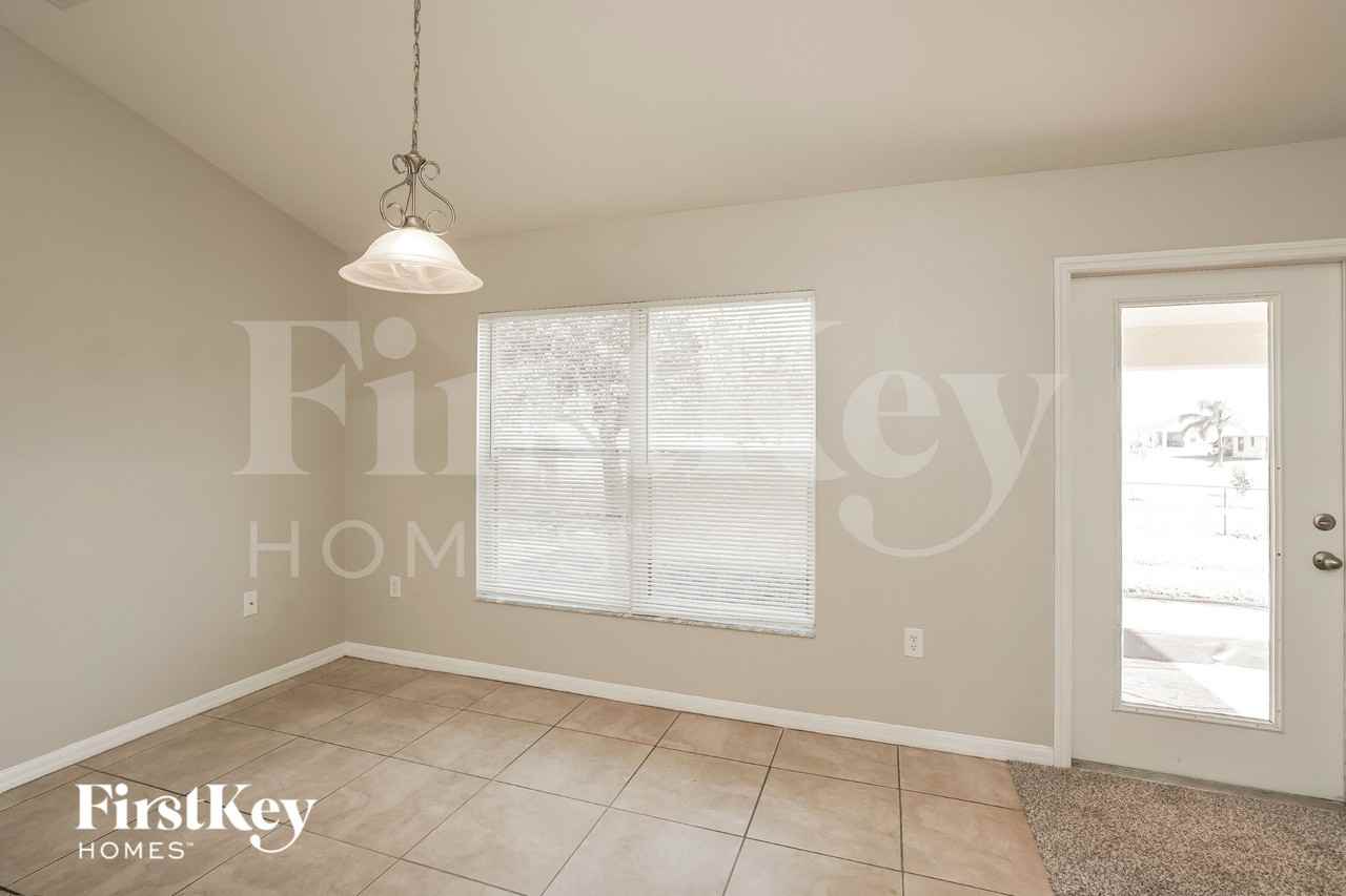 521 Nw 14th Ter - Photo 4 of 16