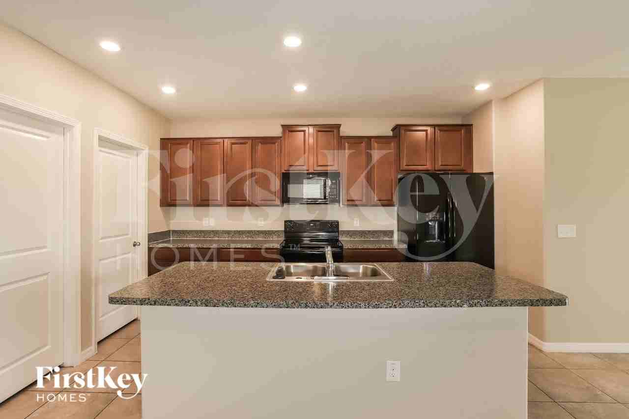 5041 Brickwood Rise Dr - Photo 5 of 17