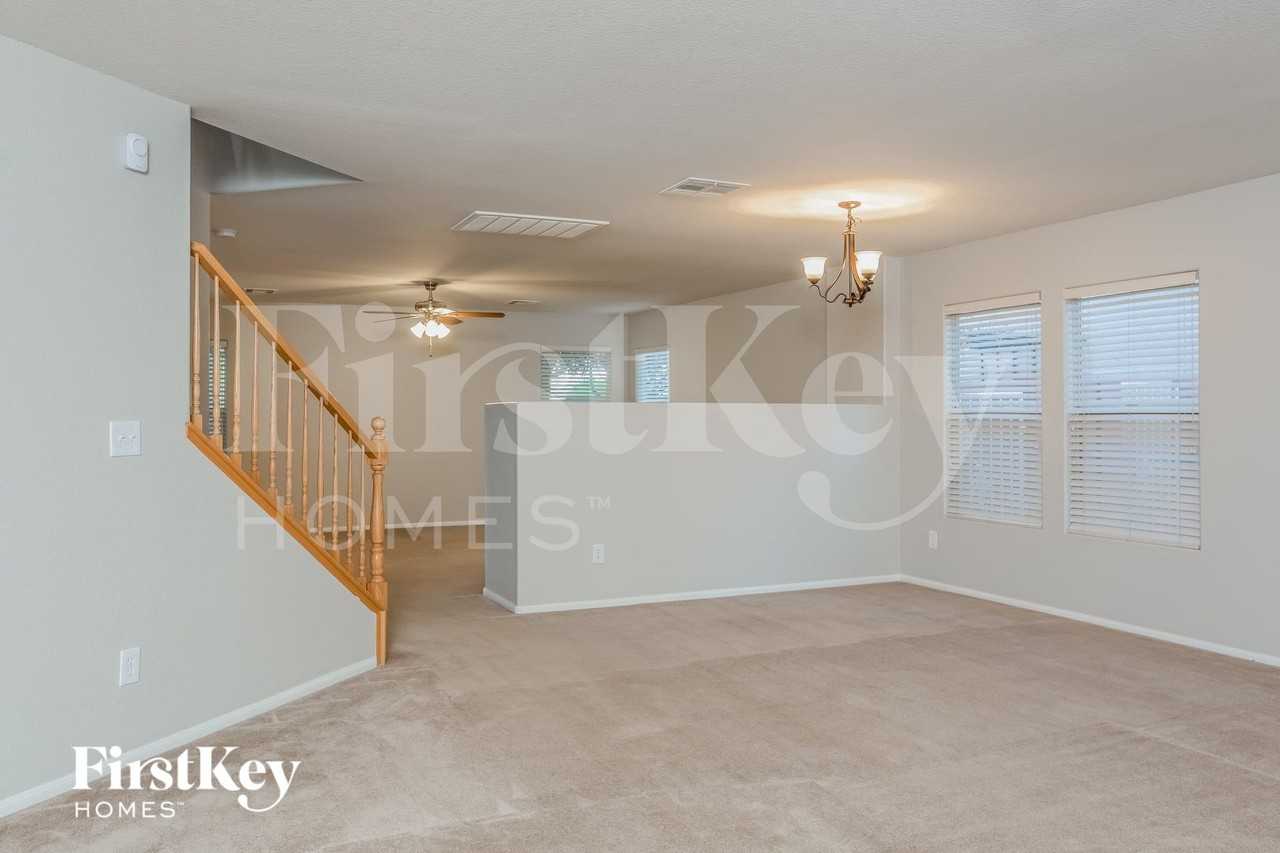 4913 Cherokee Run Ct - Photo 2 of 15