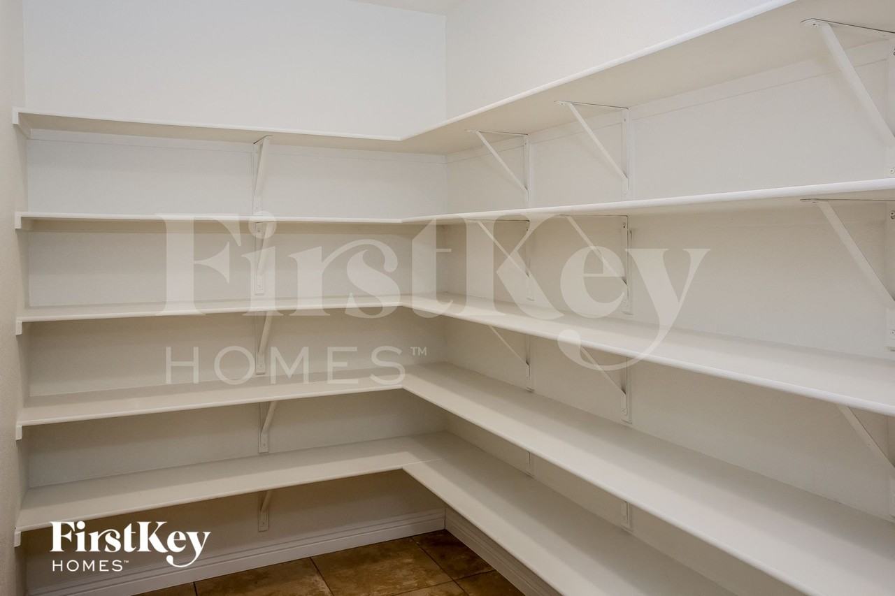 4913 Cherokee Run Ct - Photo 5 of 15