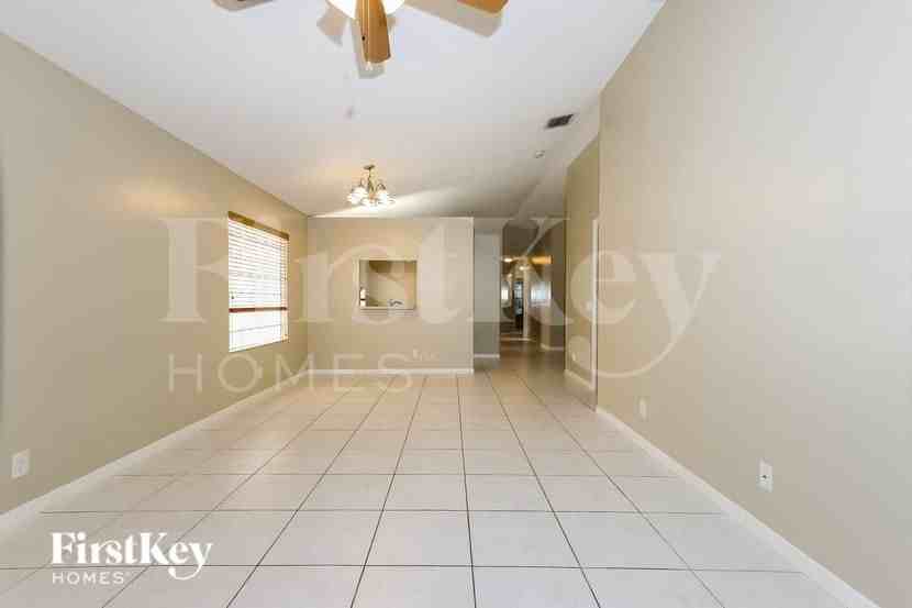 4652 Concordia Ln - Photo 4 of 15