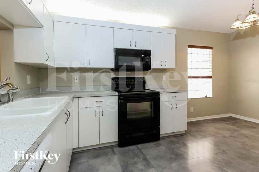 4652 Concordia Ln - Photo 6 of 15