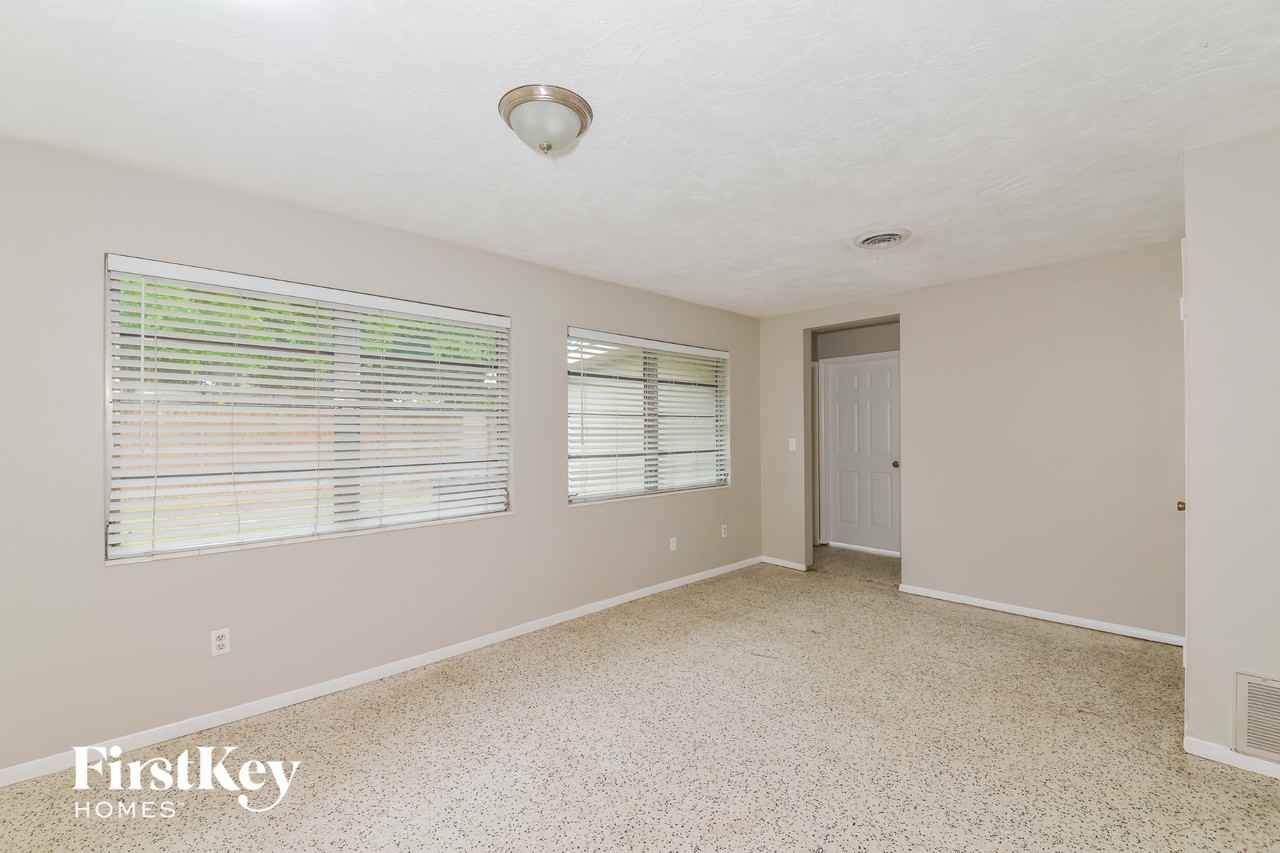 4516 56th St W - Photo 2 of 15