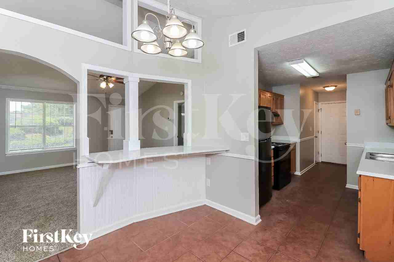 3818 Clarendon Pl - Photo 6 of 16